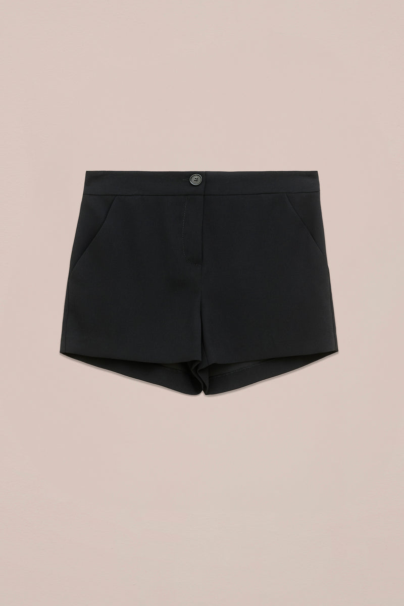 BERMUDA SHORTS IN SATIN CREPE WITH ECO HORN BUTTON