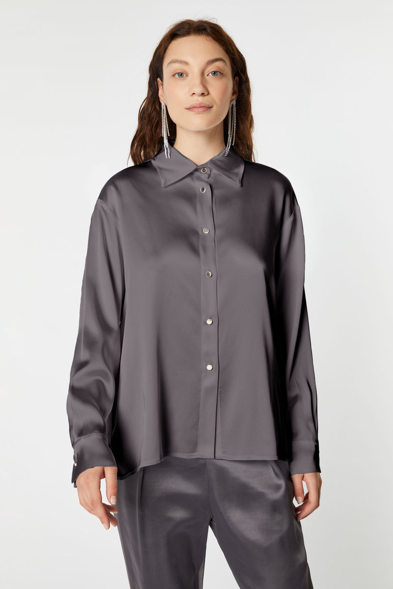STRETCHY SATIN BOXY SHIRT WITH METAL BUTTONS