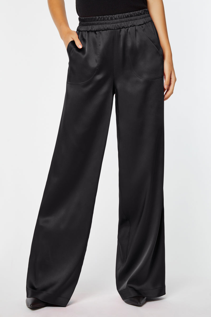 BELTED PANTS IN STRETCHY SATIN