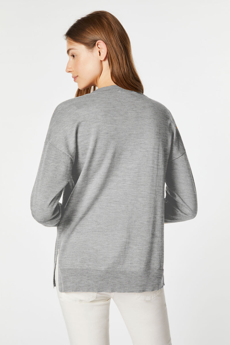 PLAIN STITCH LOOSE-FIT V-NECK TOP IN MERINO WOOL
