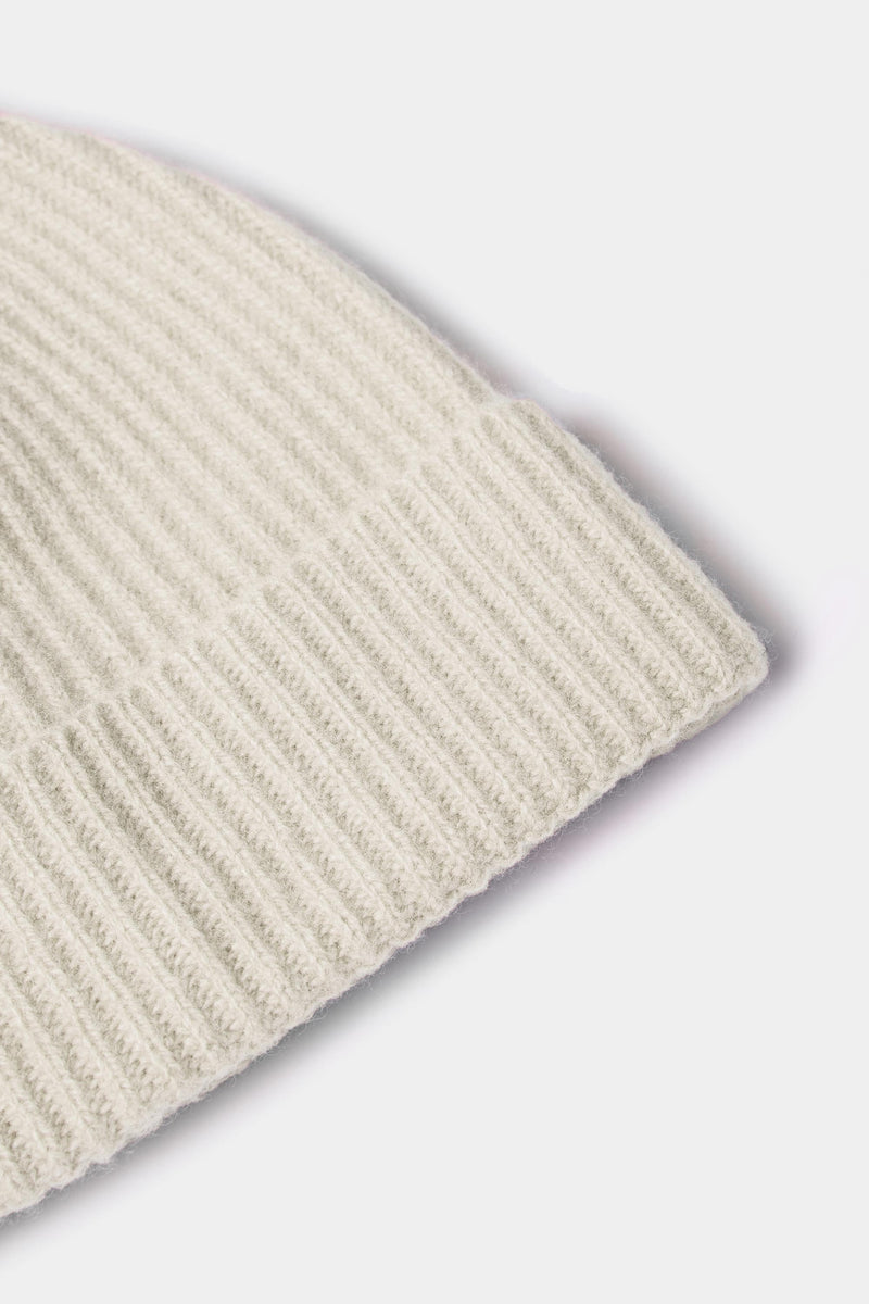 RIBBED BEANIE IN CHUNKY CASHMERE