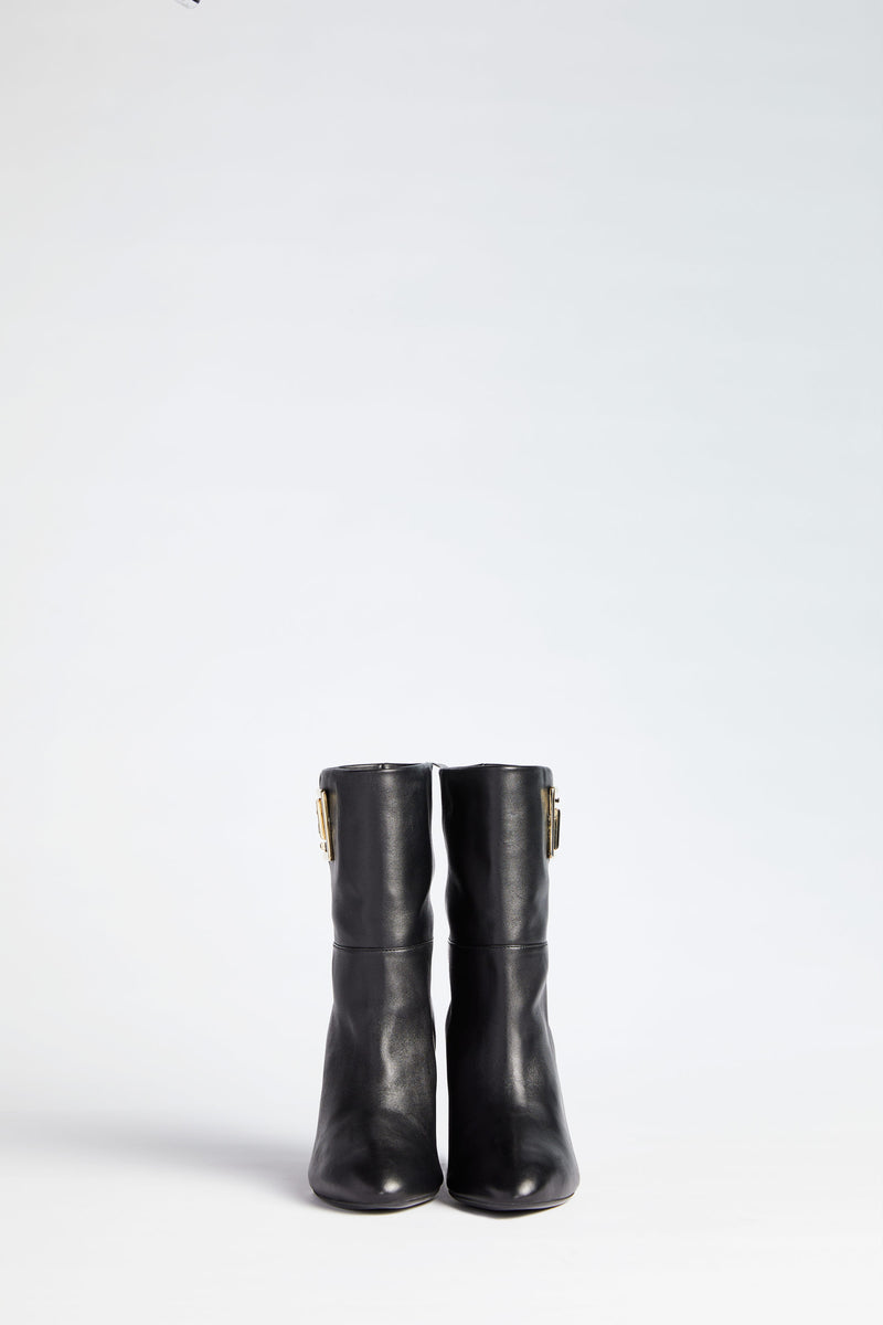 PULL-UP BOOTS WITH GOLD DETAILS ON THE SIDES