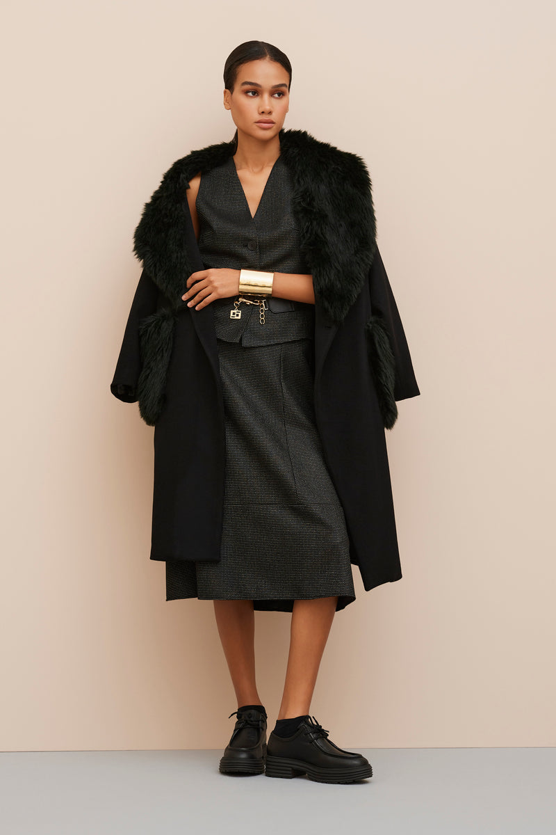 EGG-SHAPED COAT IN HEAVY CASHMERE WOOL WITH FAUX FOX FUR DETAILS