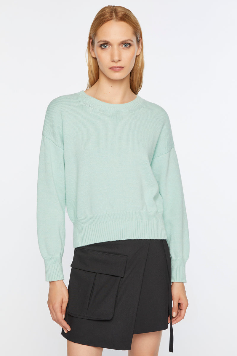 SWEATER IN COARSE WOOL WITH ROUND NECKLINE AND DOUBLE RIBBED EDGE