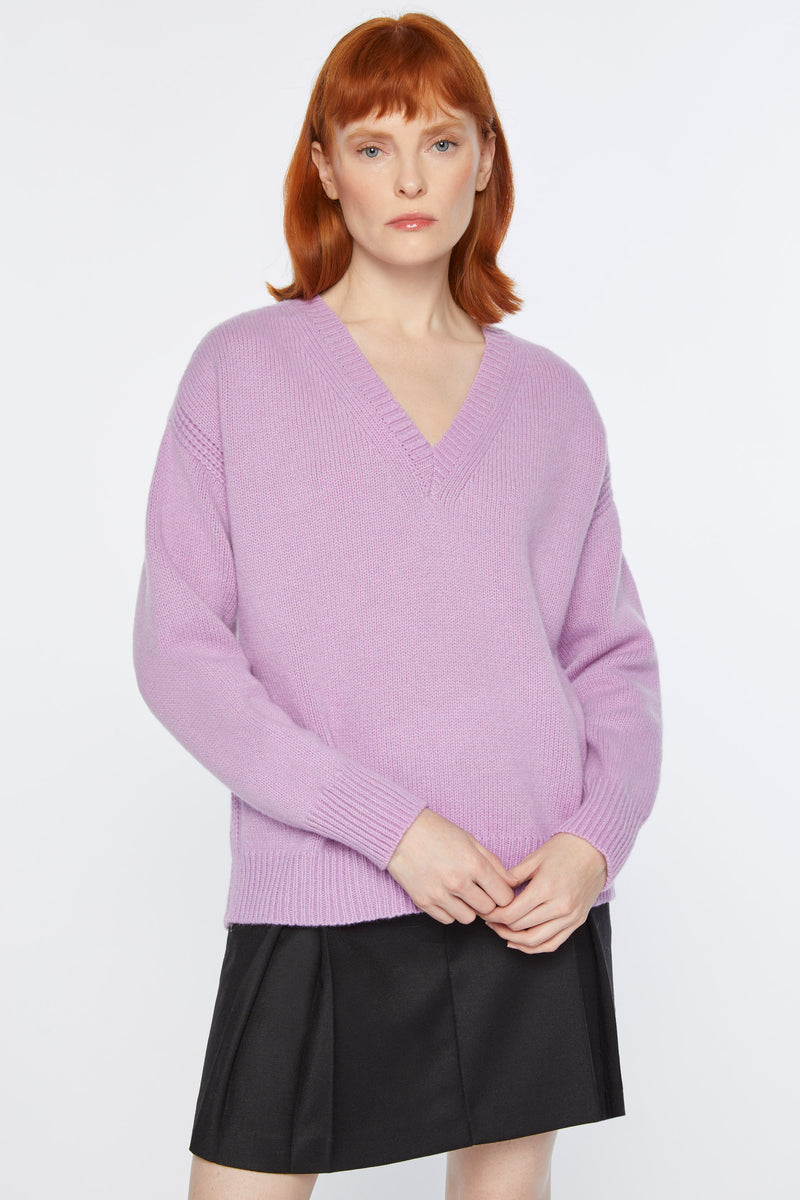 V-NECK SWEATER IN CHUNKY WOOL AND CASHMERE WITH SIDE TRIMMING