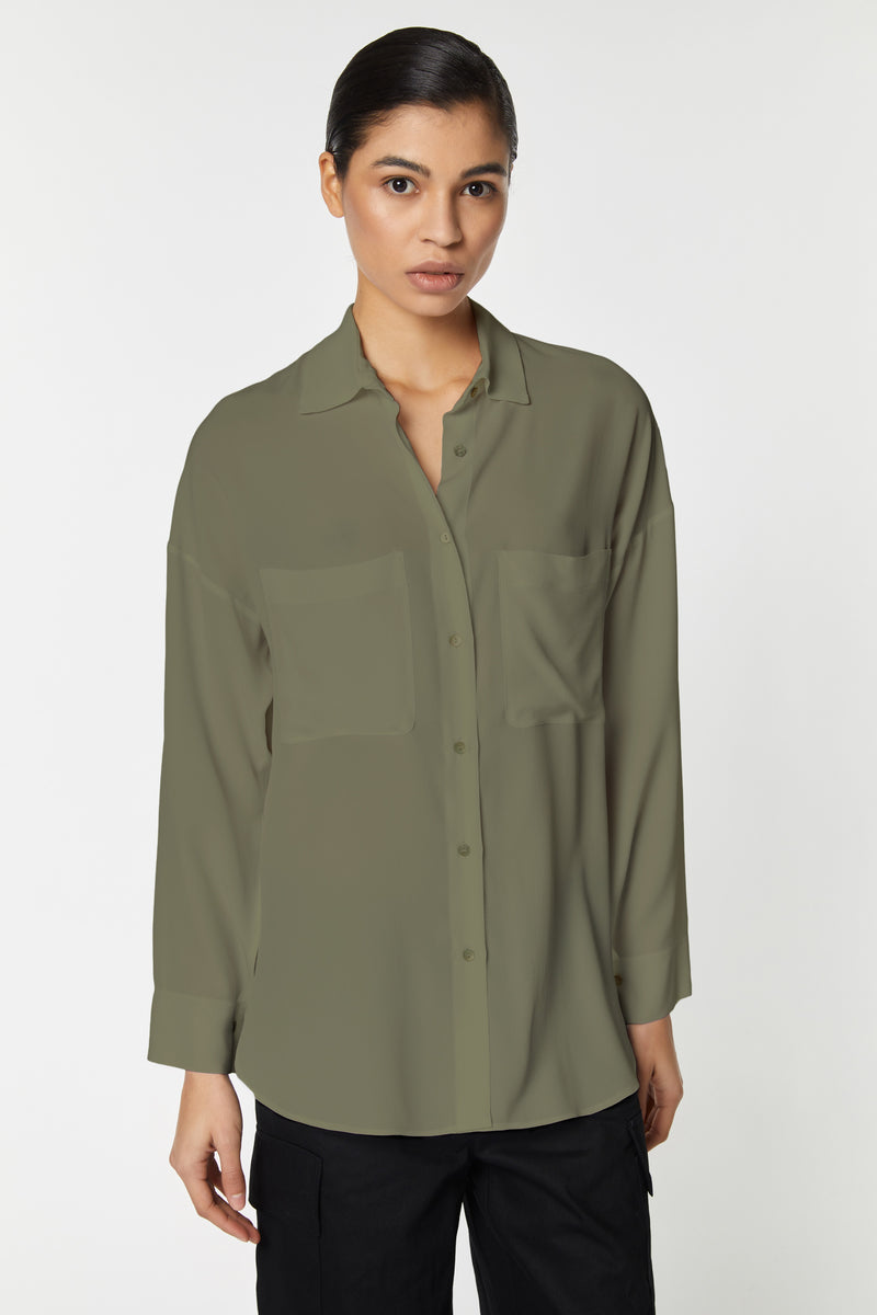 LOOSE BLOUSE IN CRÊPE DE CHINE WITH PATCH POCKETS AND SIDE SPLITS