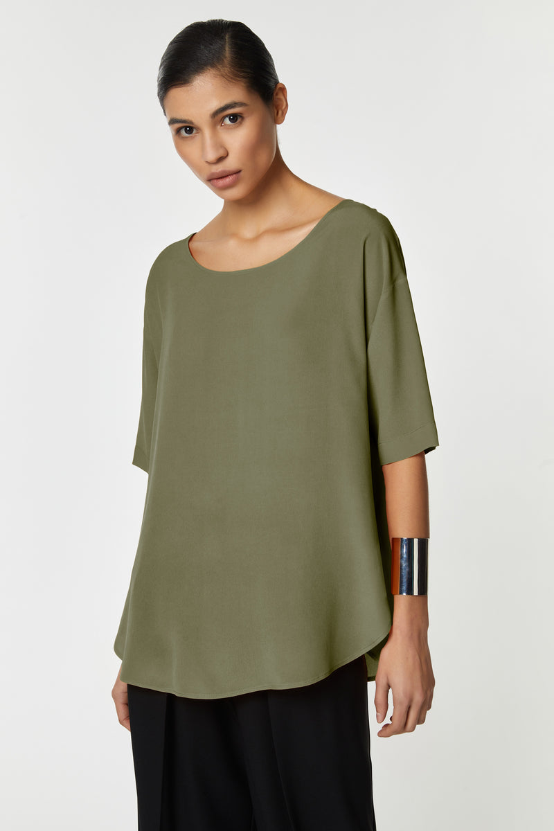 LONG, SCOOP-NECK BLOUSE IN CRÊPE DE CHINE WITH Ÿ SLEEVES
