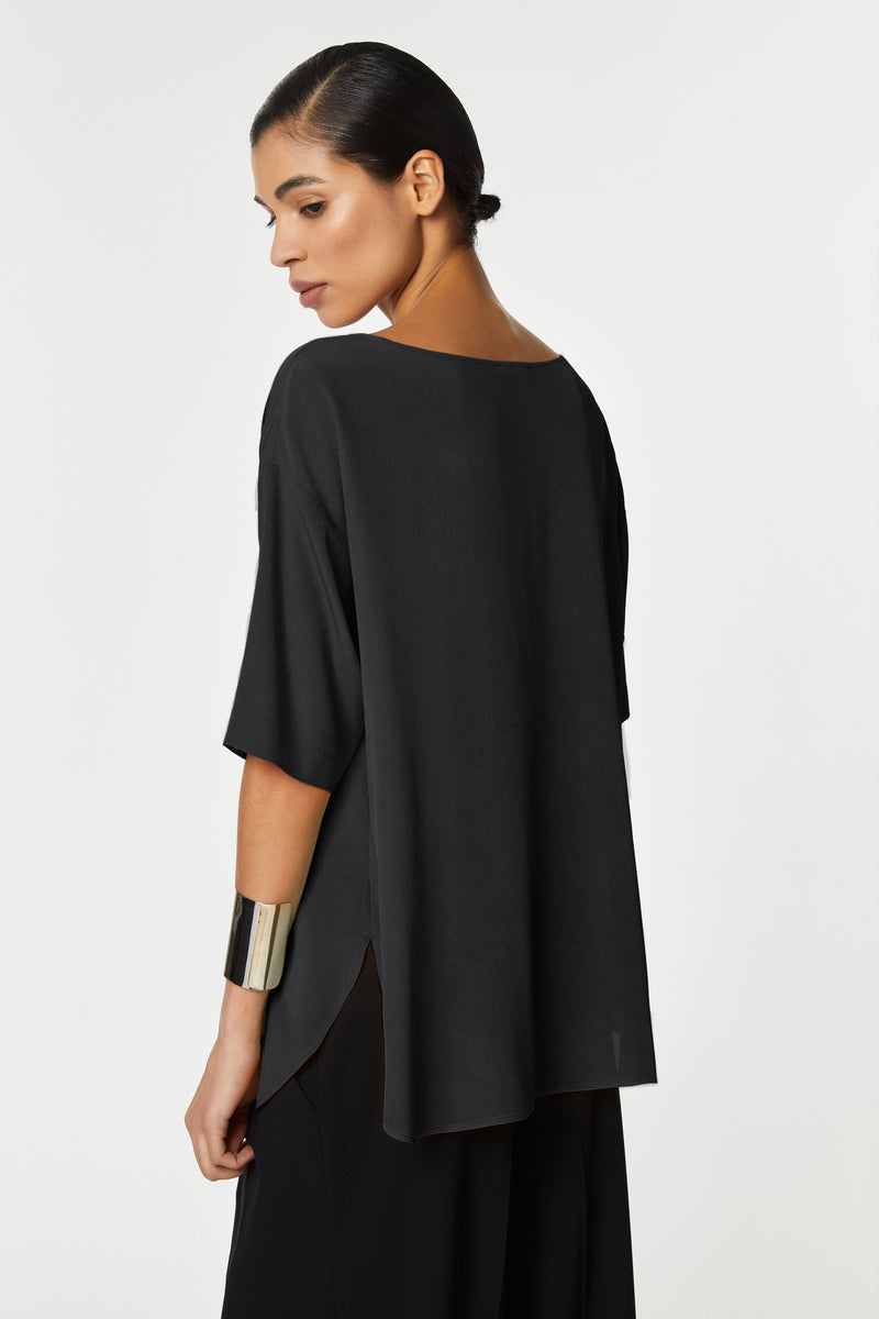 LONG, SCOOP-NECK BLOUSE IN CRÊPE DE CHINE WITH Ÿ SLEEVES