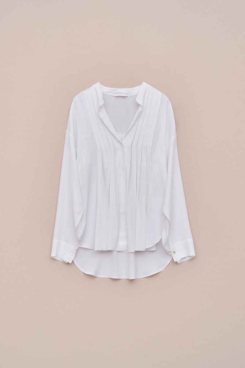 CREPE DE CHINE SHIRT WITH DECORATIVE PLEATS AT THE FRONTÂ 