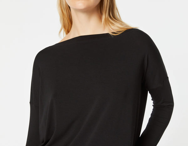 SCOOP NECK T-SHIRT IN STRETCHY VISCOSE JERSEY