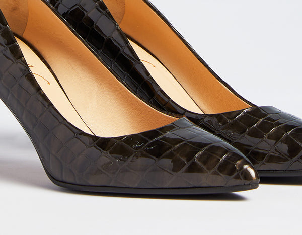 POINTED-TOE PUMPS IN CROC-EMBOSSED LEATHER
